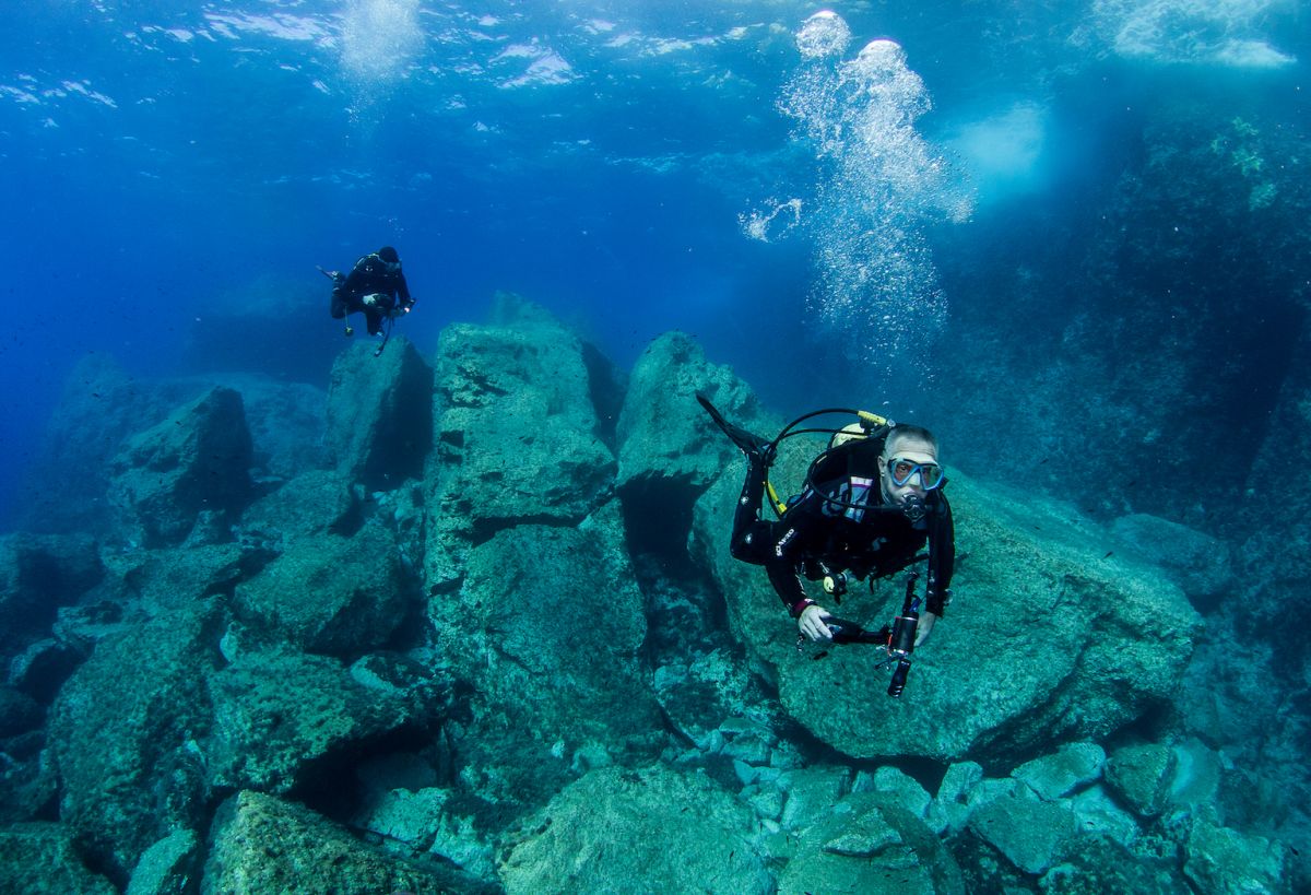 Divers in Malta