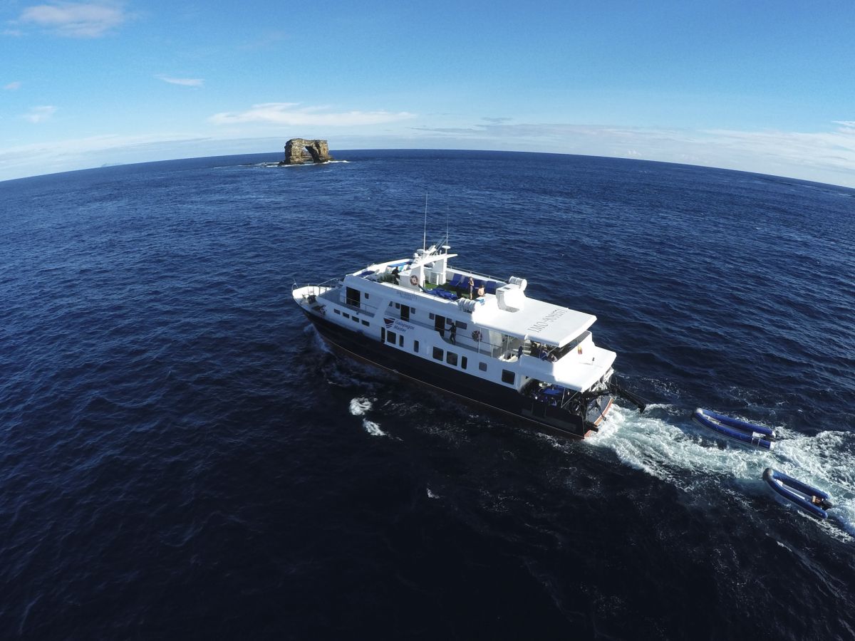 Galapagos Master liveaboard and Darwin's Arch