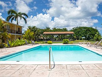Swimming pool at Orange Hill Inn in the Bahamas