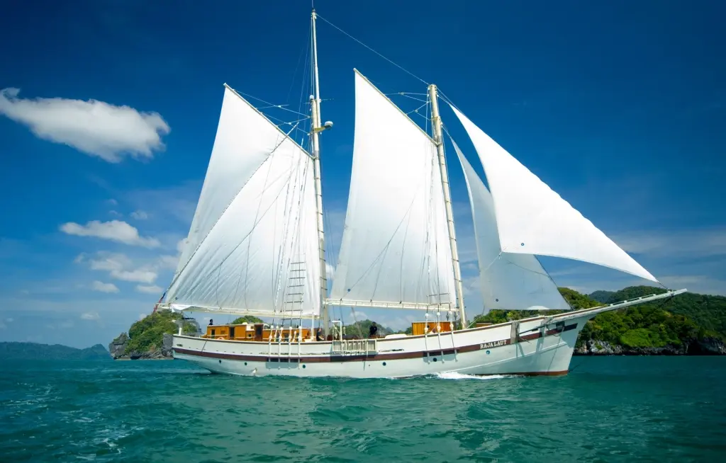 Emperor Raja Laut liveaboard in Indonesia