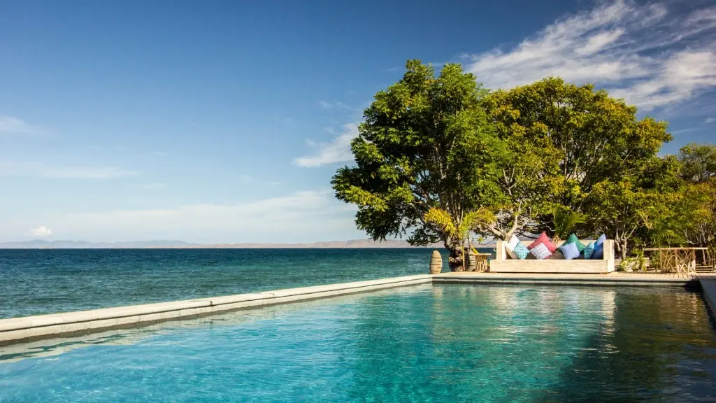 {card_image}{description}{/card_image}