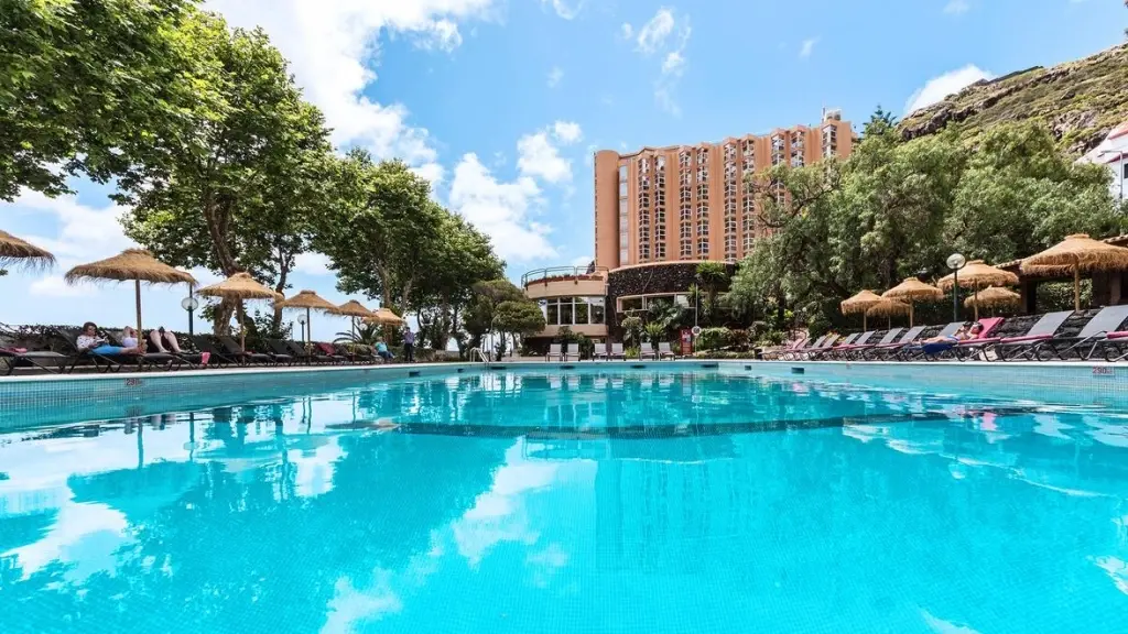 {card_image}{description}{/card_image}