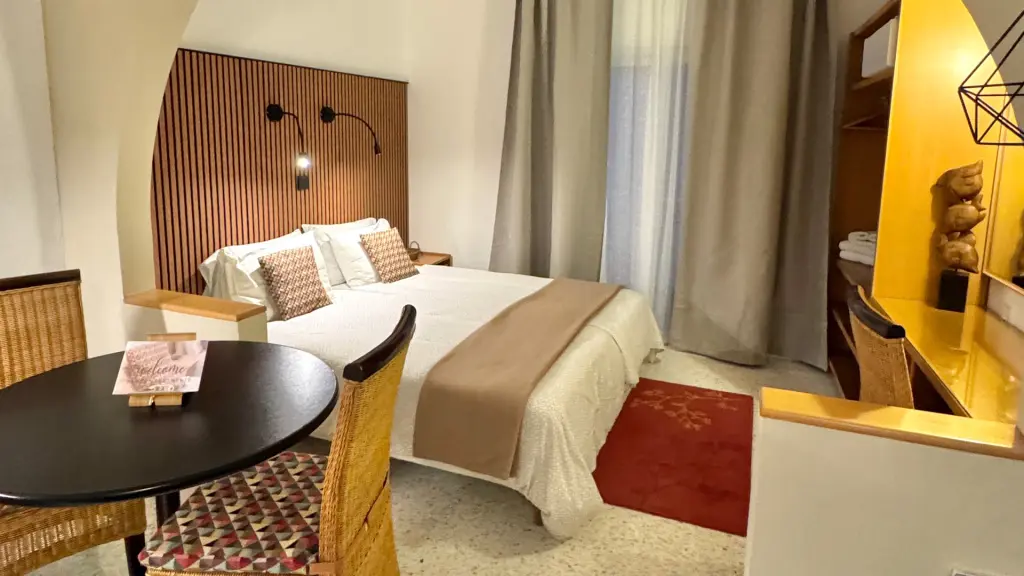 {card_image}{description}{/card_image}