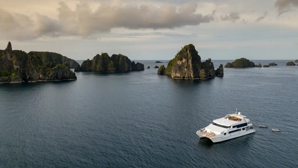 Solitude Adventurer liveaboard in Raja Ampat, Indonesia
