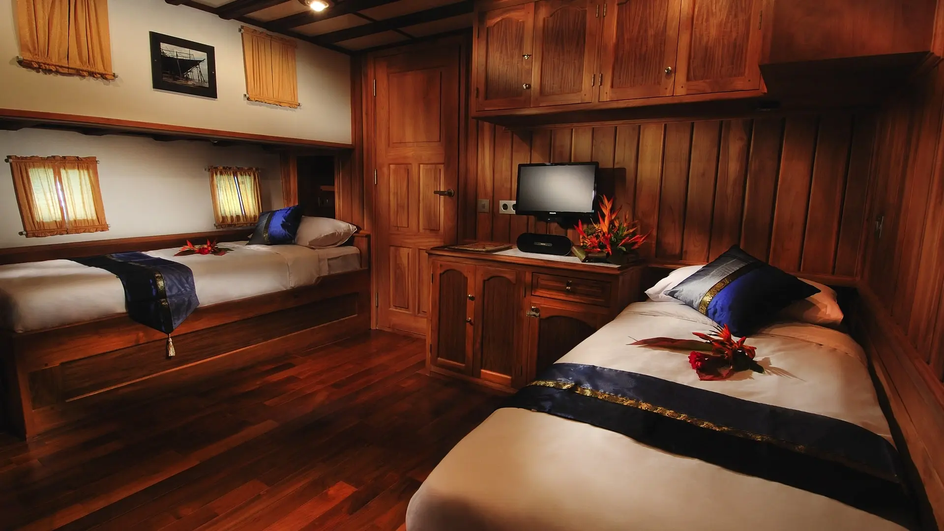 A twin cabin on Philippine Siren.