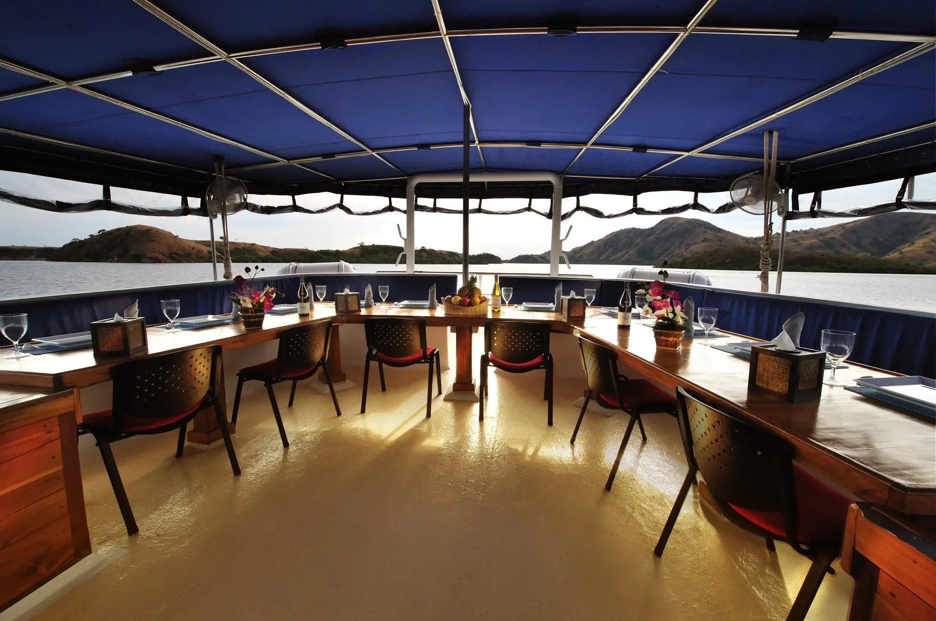 The outdoor dining area on Philippine Siren.