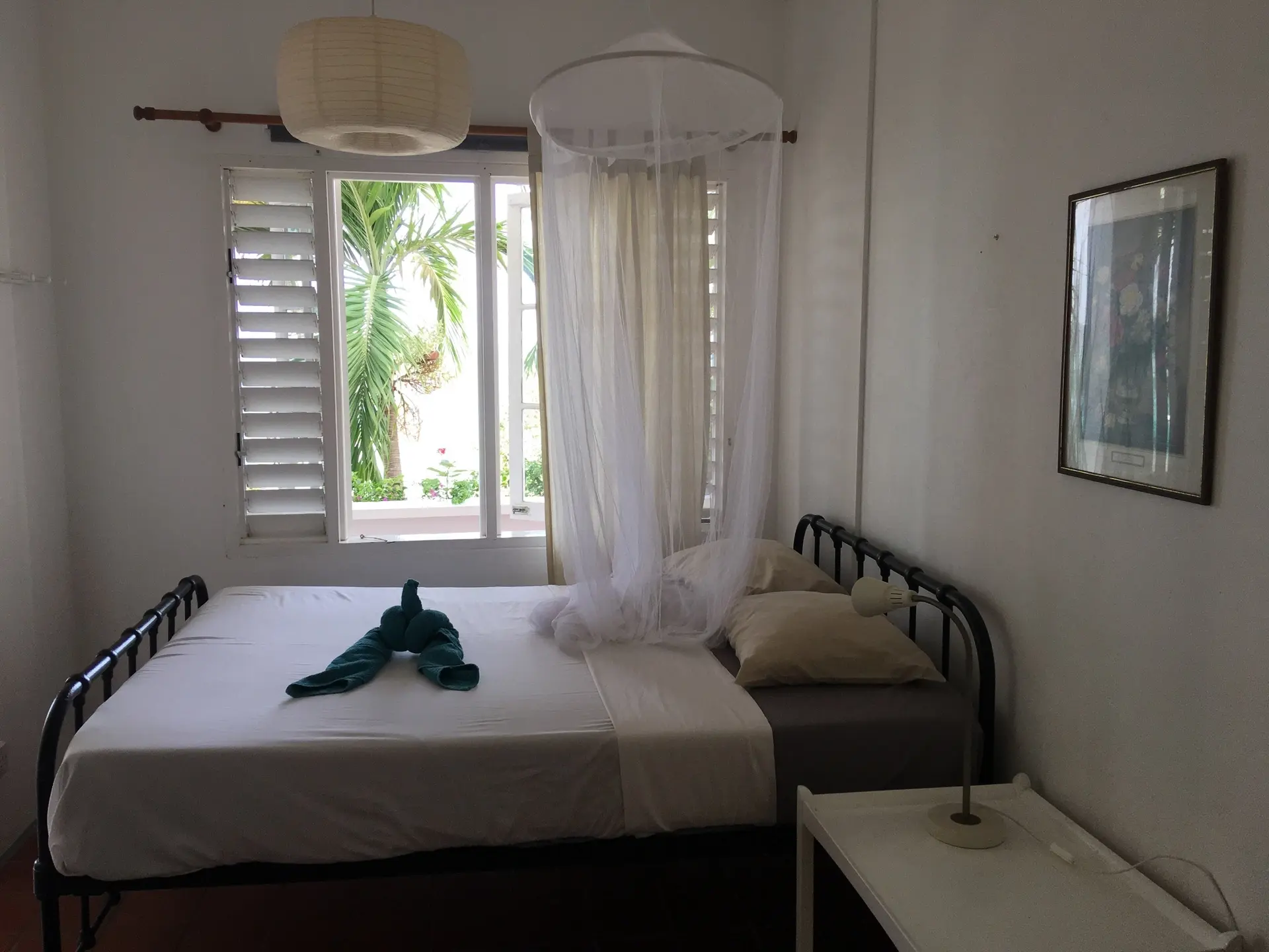 Single bedroom at Green Roof Inn in the Caribbean island of Carriacou
