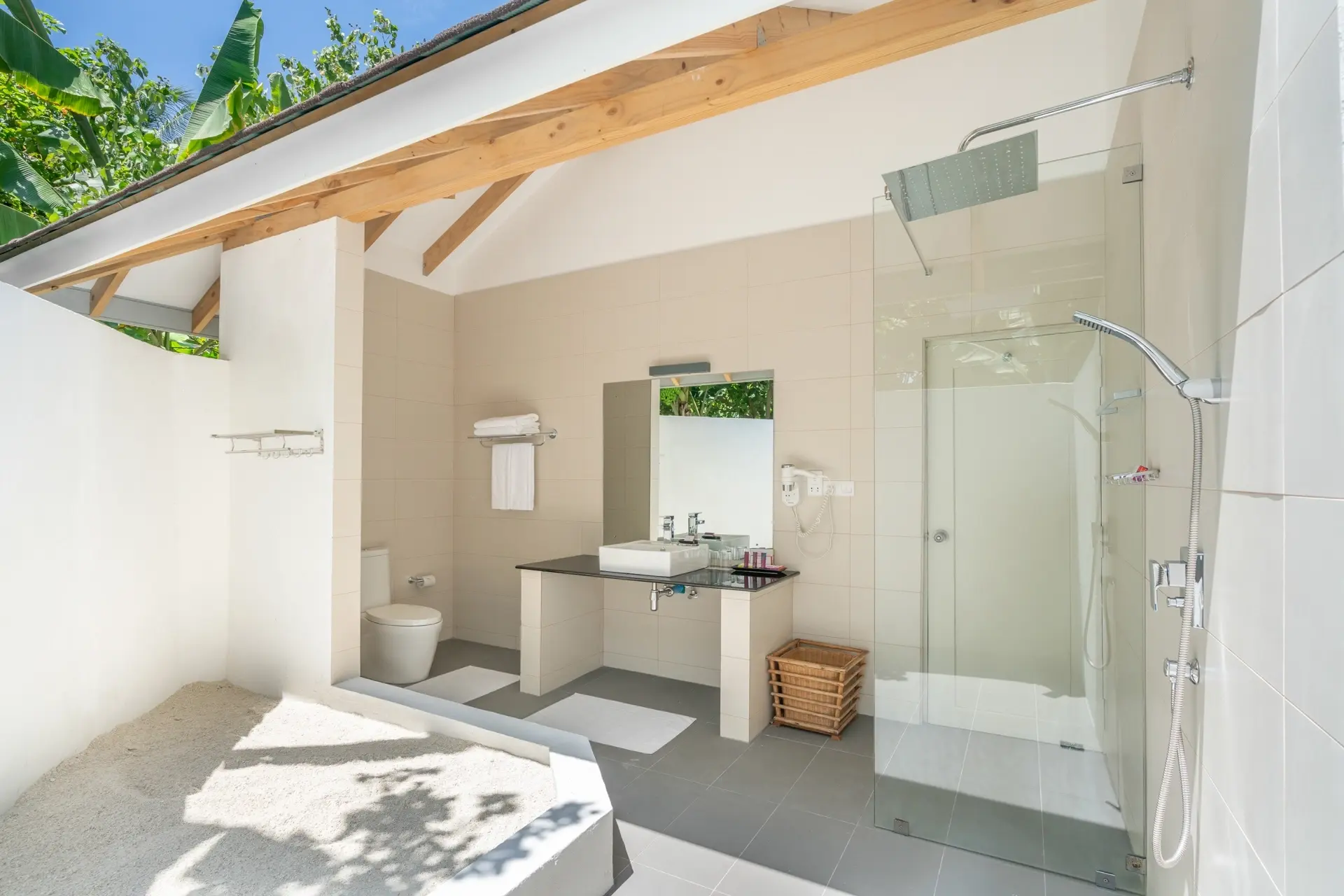 Standard bathroom at Ellaidhoo Maldives by Cinnamon Resort in the Maldives