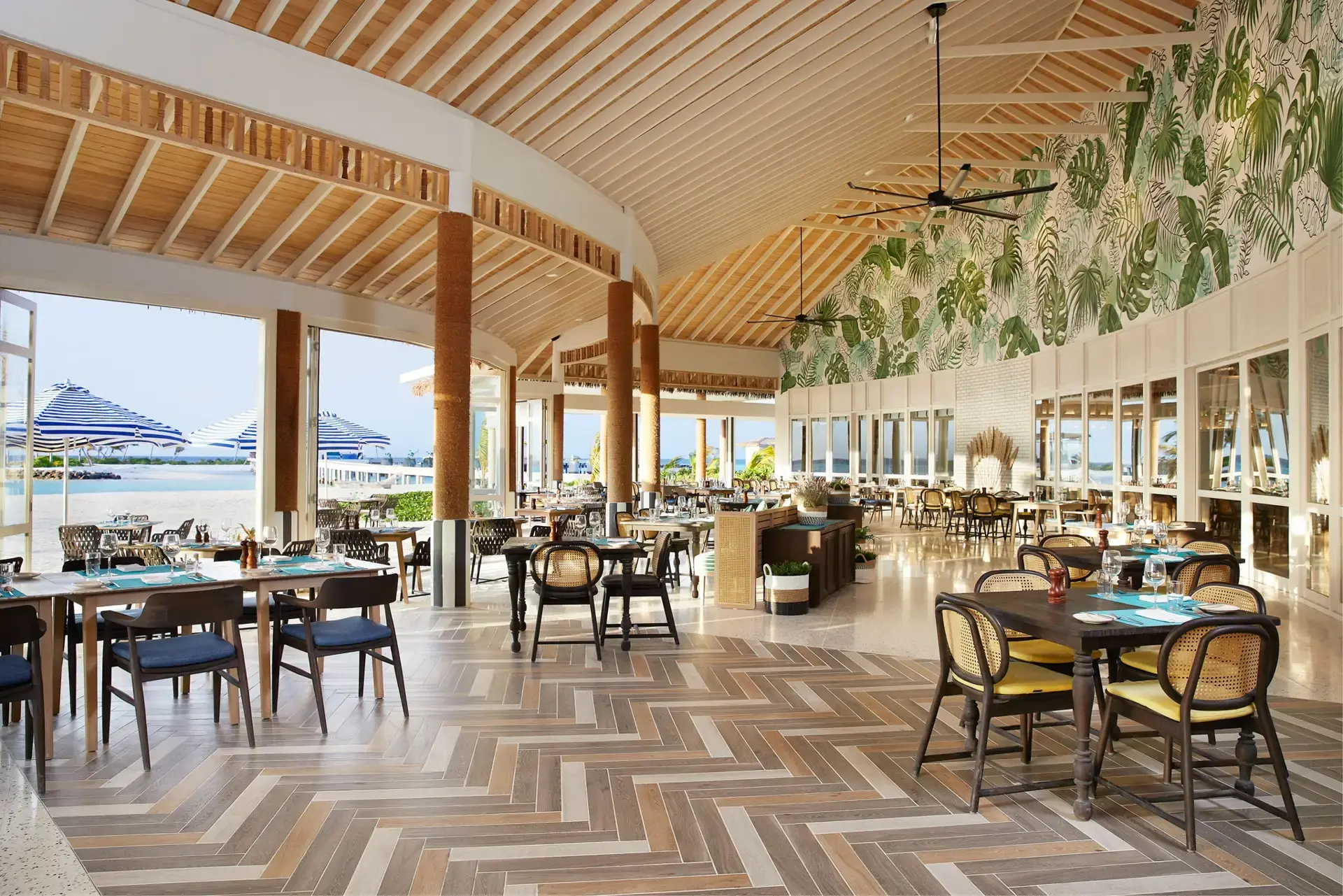 The Turquoise Restaurant dining area at Le Meridien Maldives Resort & Spa, Maldives.