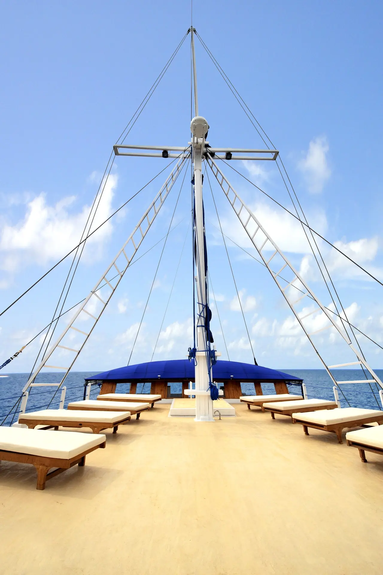 The sun deck on S/Y Palau Siren.