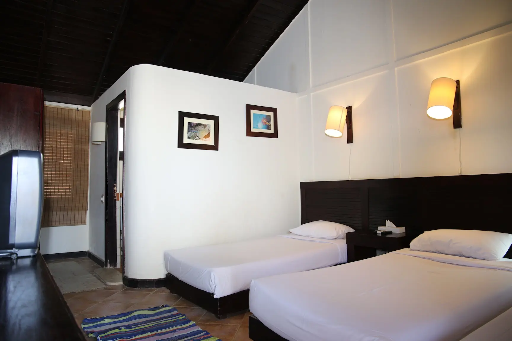 Twin bedroom at Abu Dabbab Diving Lodge in Egypt