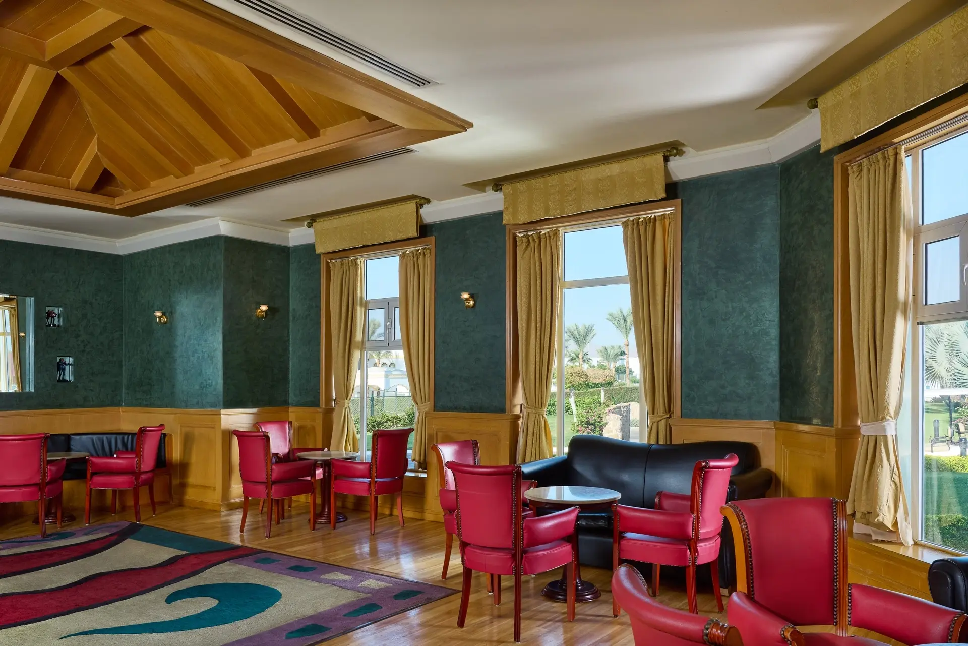 Bar at Renaissance Golden View Beach Resort in Sharm el Sheikh, Egypt