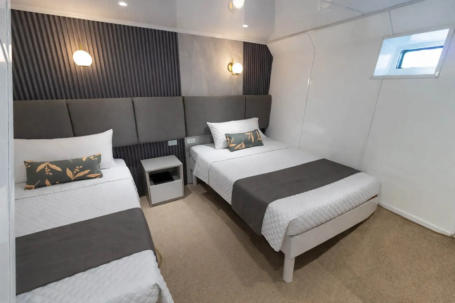 Twin cabin on Galaxy Diver III, Galapagos Islands