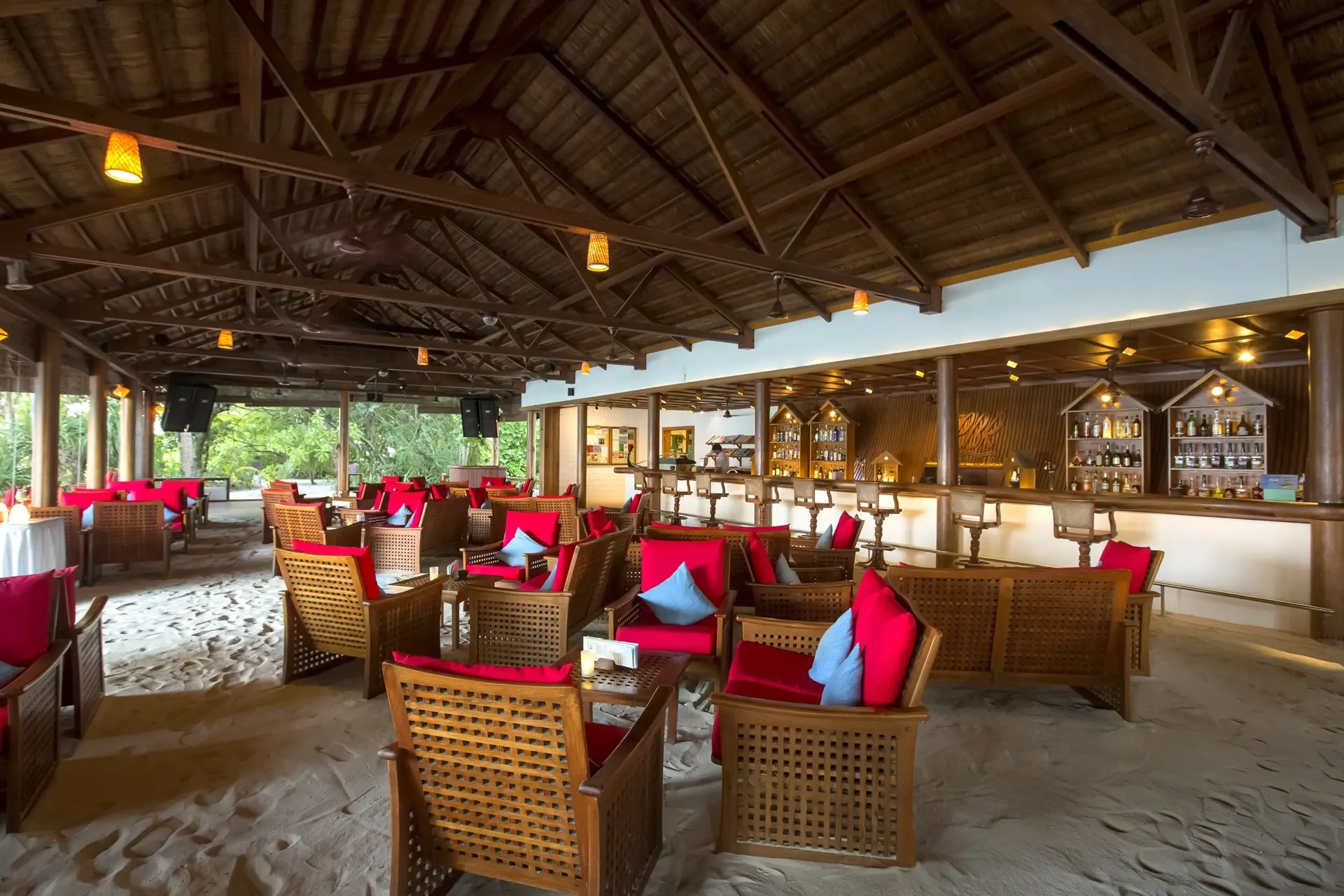 Rasgefaanu restaurant at Reethi Beach Resort in the Maldives