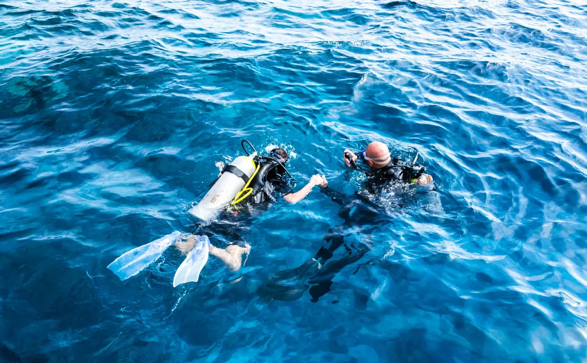 Instructor and student on a lean to dive course in Egypt