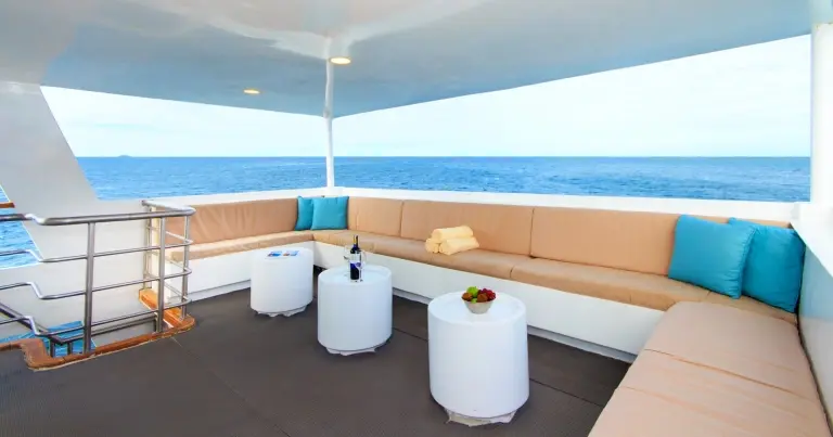 Upper deck lounge on Aqua Galápagos, Galápagos