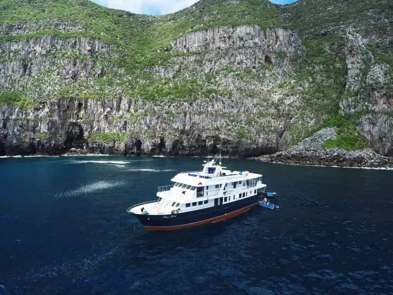 Aerial image of MV Galápagos Master, Galápagos