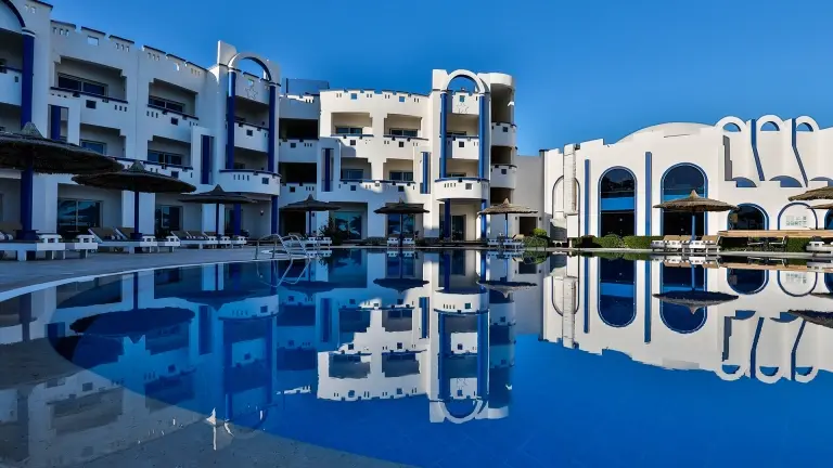 Swimming pool at Coral Sun Beach Resort in Egypt