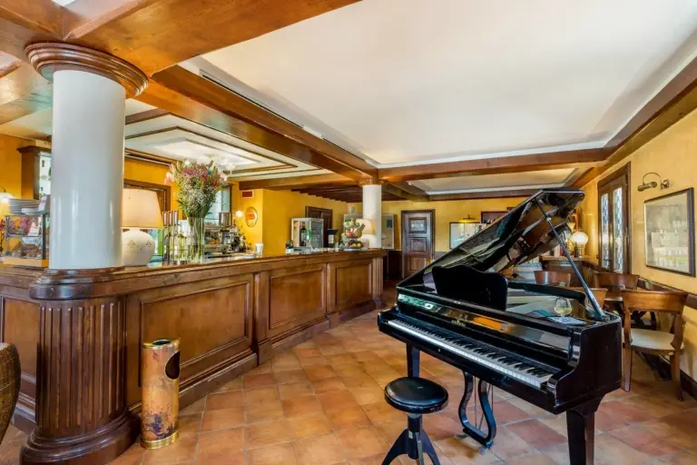 Piano & X Sito bar at La Vecchia Fonte Hotel in Sardinia