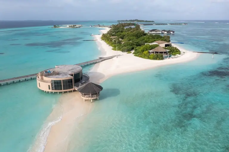 Aerial view of Tabemasu Restaurant at Le Meridien Maldives Resort & Spa, Maldives.