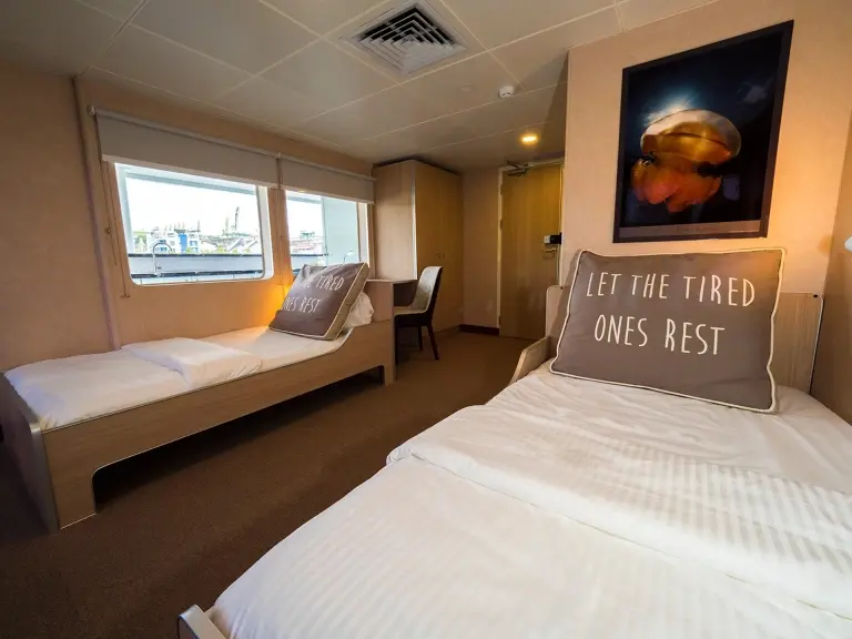 Deluxe cabin on board Solitude Adventurer liveaboard in Indonesia