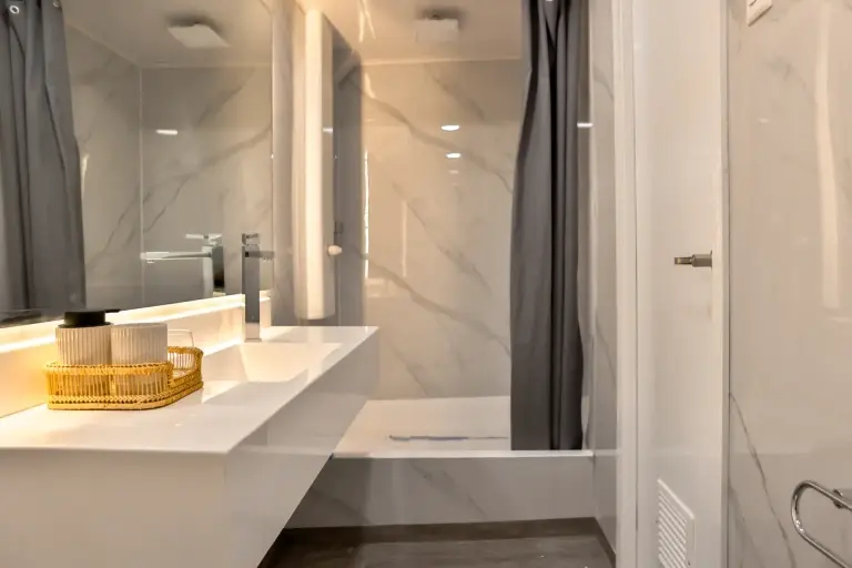 An en suite bathroom on Galaxy Diver II, Galapagos Islands