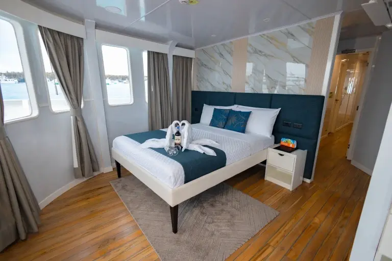Honeymoon suite on Galaxy Diver II, Galapagos Islands